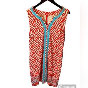 Ladies Crown& ivy size Medium dress with vertical front lace and a V neck